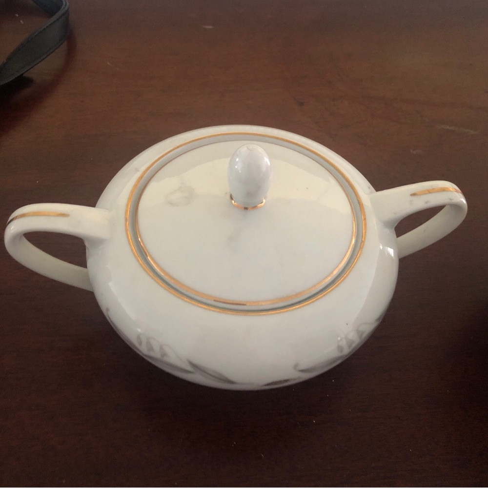 Kaysons Fine China-new condition 1960’s era China sugar bowl
